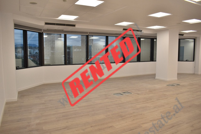 Office space for rent in Deshmoret e Kombit Boulevard, opposite the Pyramid of Tirana.
It is locate